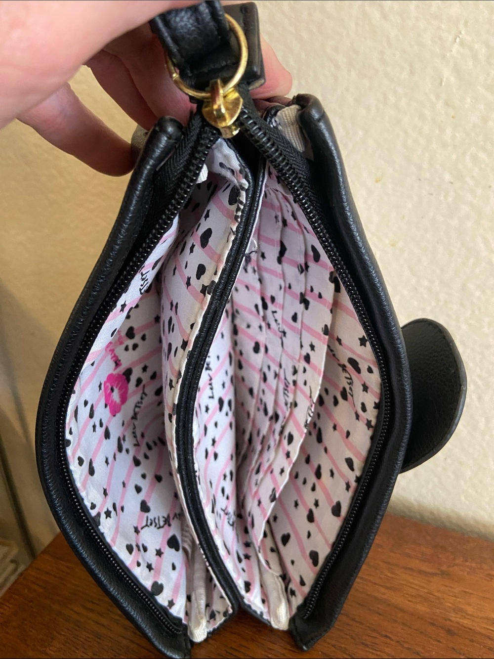 LUV BETSEY BY BETSEY JOHNSON Dog Wristlet Wallet - Picture 6 of 12